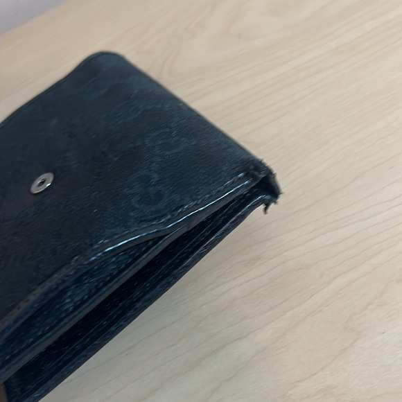 Gucci black trifold wallet in good condition - Picture 15 of 16